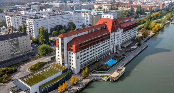 Hilton Vienna Danube 1.jpg